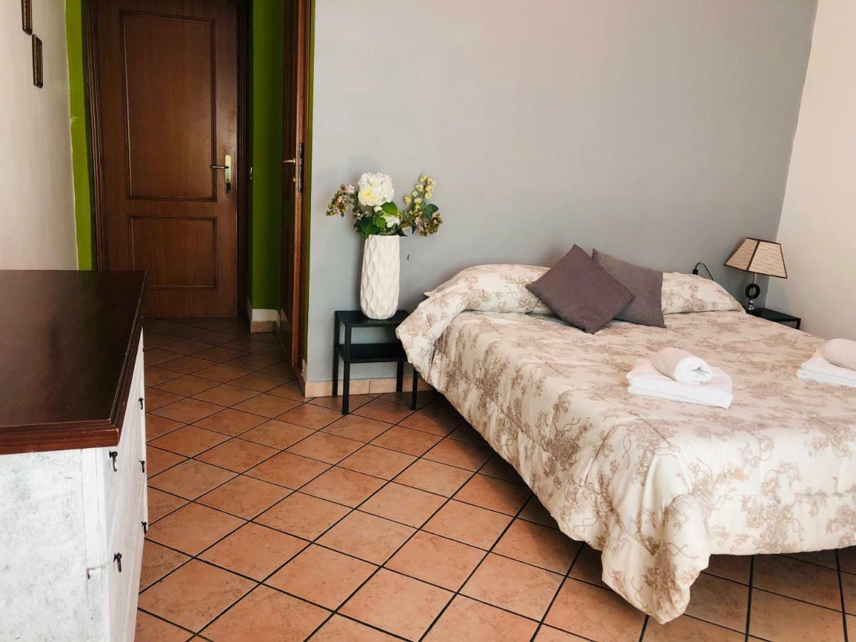 Parisa Suite Rom Exteriör bild