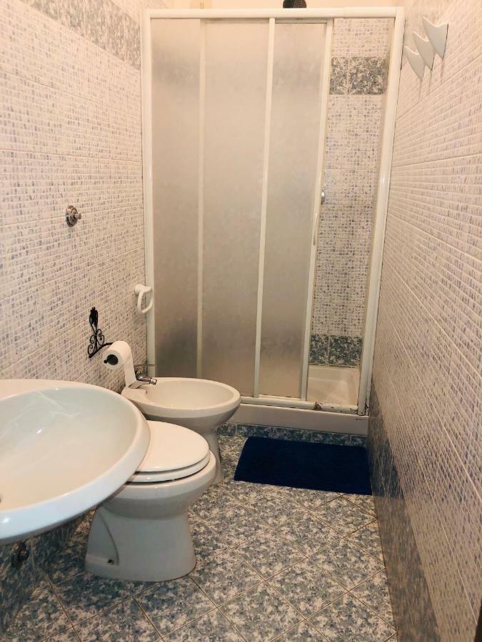 Parisa Suite Rom Exteriör bild
